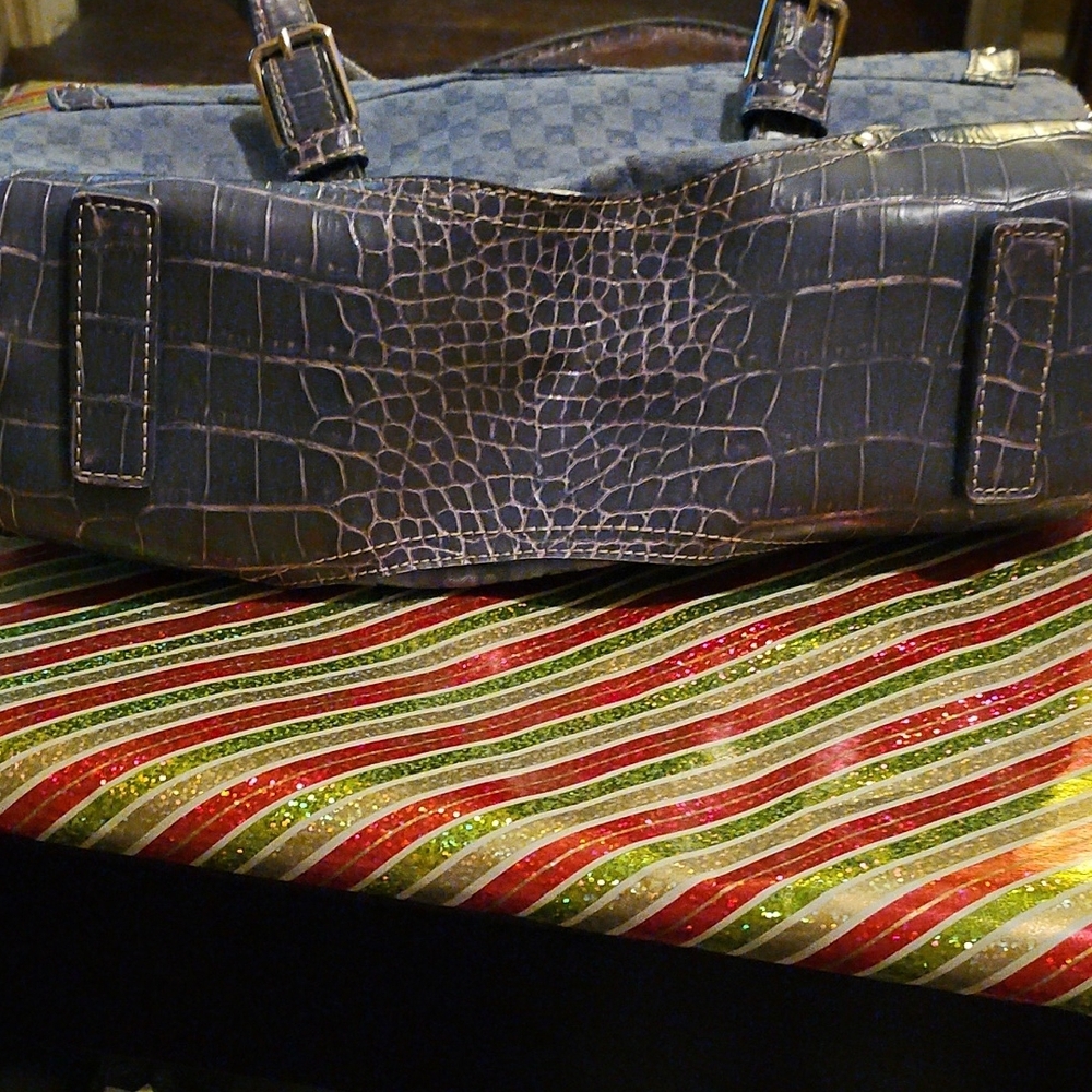 Chic Blue Patterned Shoulder Bag - image 4